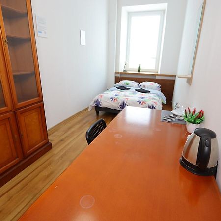 Fantastic Waw - C19 Room E Warsaw Exterior photo
